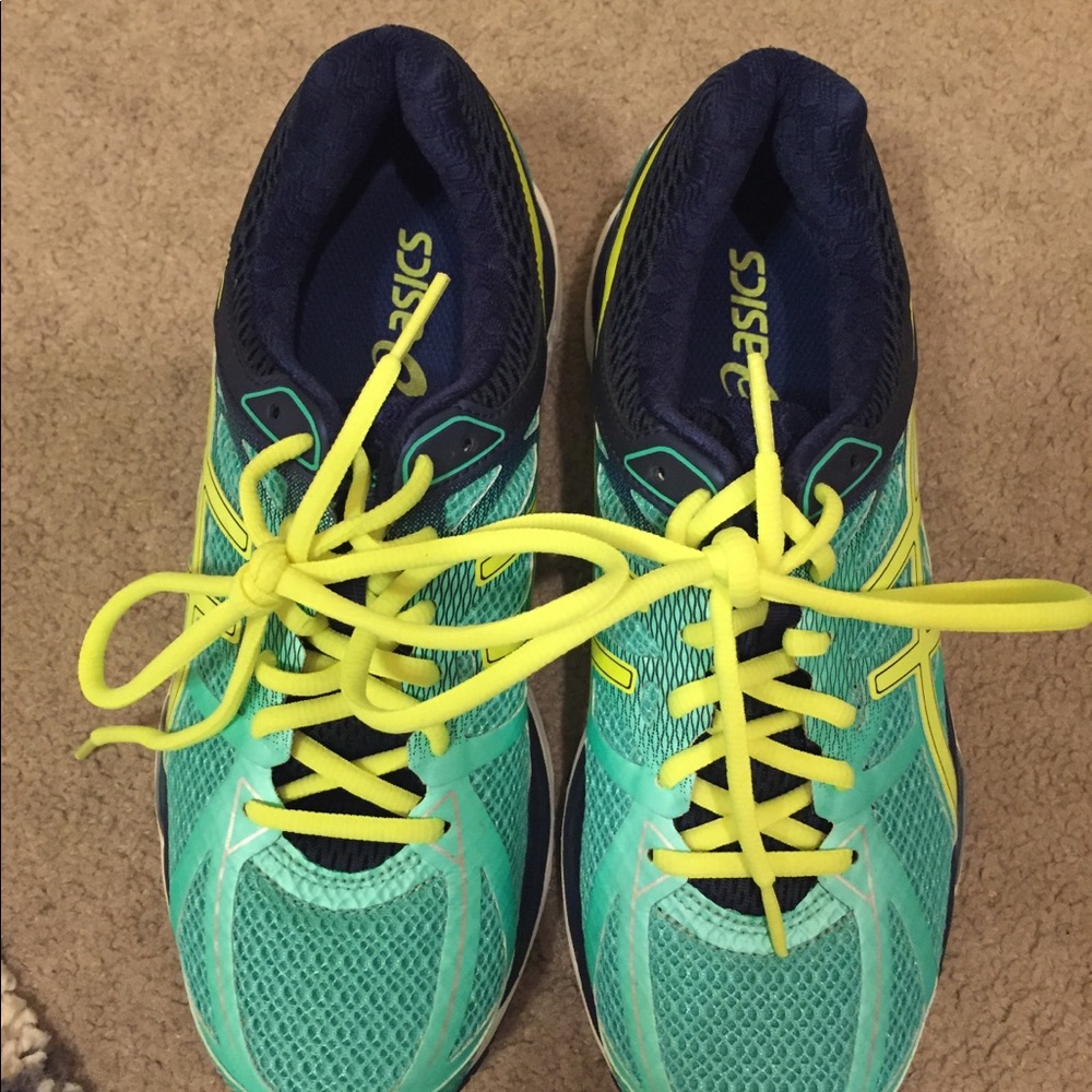 Asics Gel Cumulus 17 size 8 running shoes